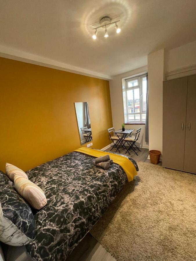 Willesden Green Rooms Londen Buitenkant foto