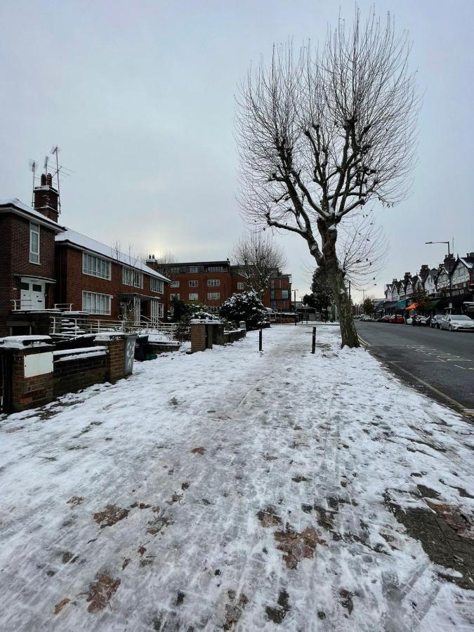 Willesden Green Rooms Londen Buitenkant foto