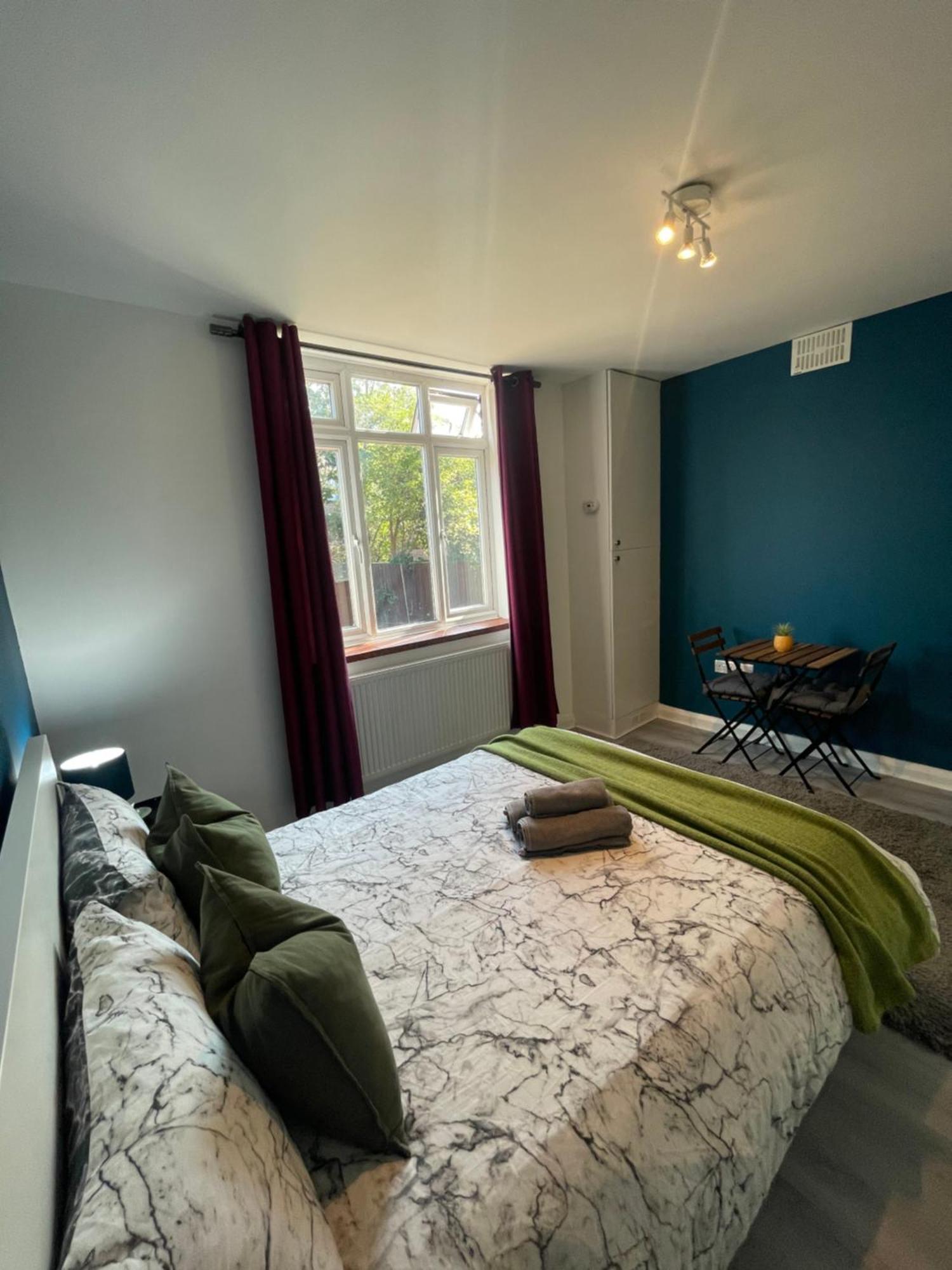 Willesden Green Rooms Londen Buitenkant foto