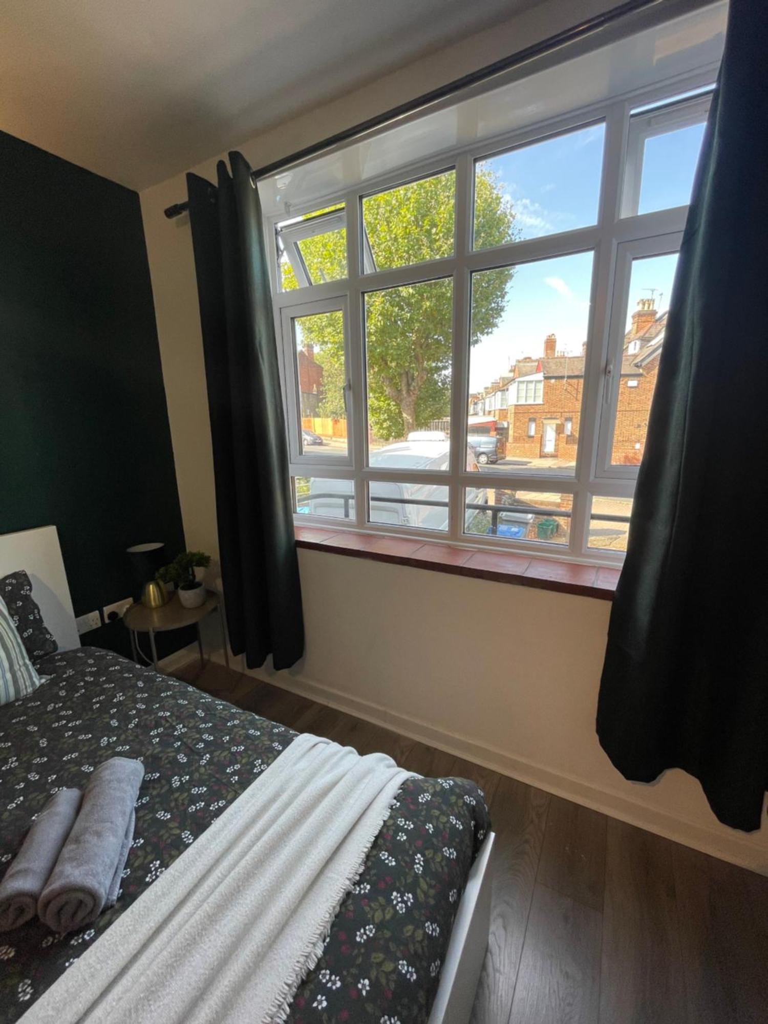 Willesden Green Rooms Londen Buitenkant foto